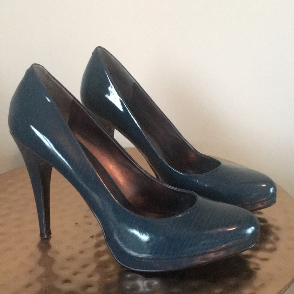 Nine West teal pumps Size 7